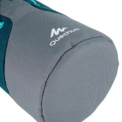 Quechua Housse Isotherme Pour Gourde Randonnée 1,2 à 1,5 Litre Gris/bleu -Plein Air Camping Magasin housse isotherme pour gourde randonnee 12 a 15 litre grisbleu 2