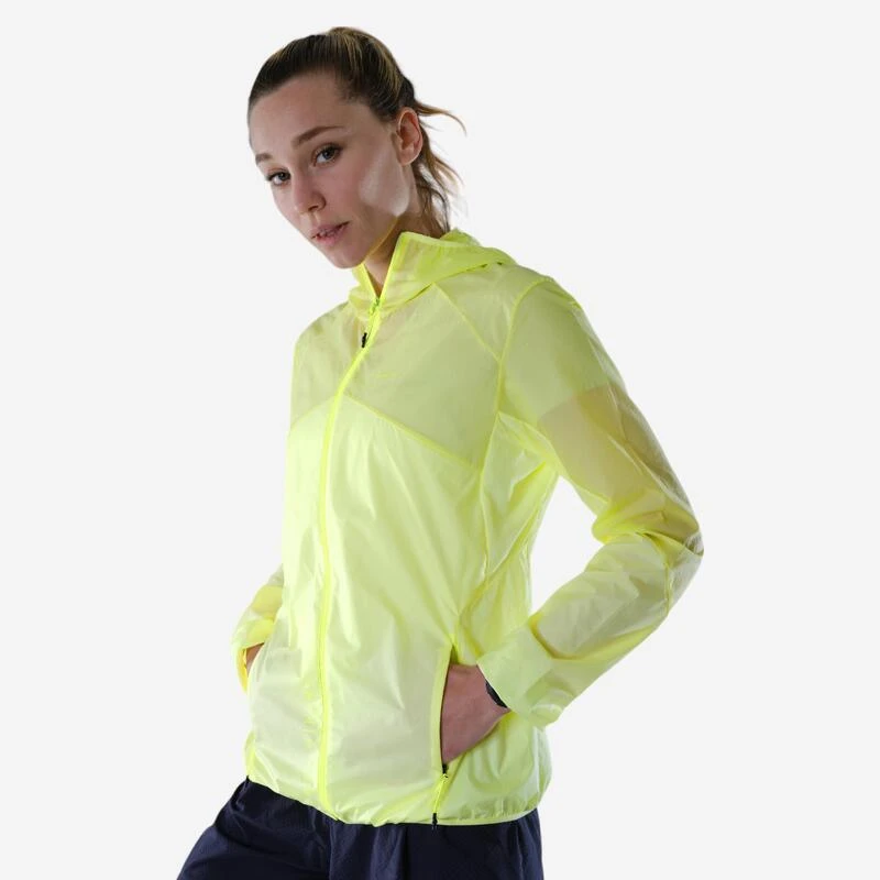 Quechua Veste Coupe Vent Ultra Légère De Randonnée Rapide Femme FH 500 Hélium Wind Jaune 3 Quechua Veste Coupe Vent Ultra Légère De Randonnée Rapide Femme FH 500 Hélium Wind Jaune – Image 3