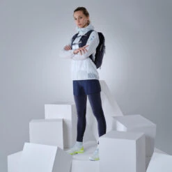 Quechua Veste Ultra Légère Hybride De Randonnée Rapide FH900 Femme Grise. 9 Quechua Veste Ultra Légère Hybride De Randonnée Rapide FH900 Femme Grise. -Plein Air Camping Magasin veste ultra legere hybride de randonnee rapide fh900 femme grise 2